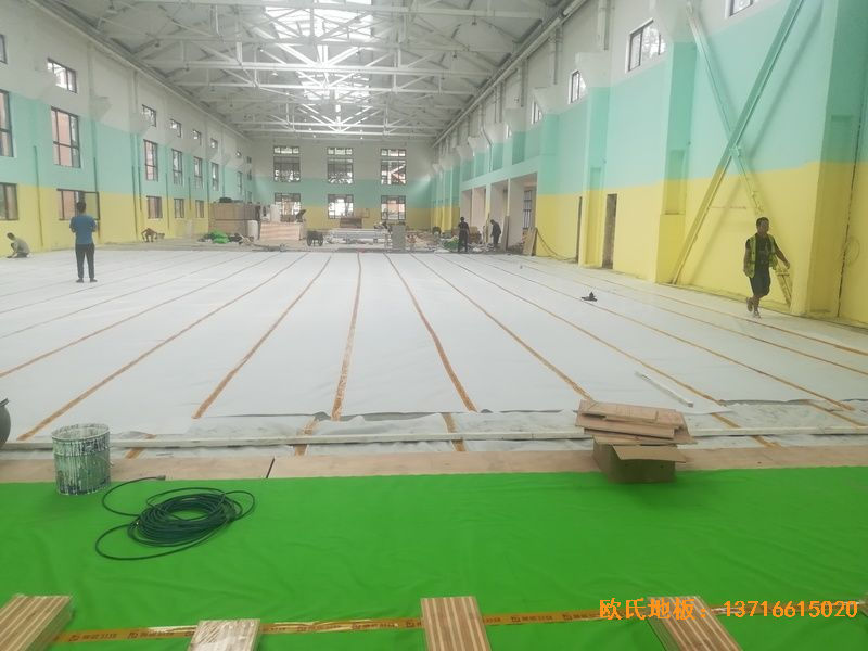 郑州中原区酷康篮球馆运动木地板安装案例