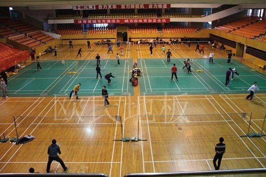 陕西省西安市周至县羽毛球运动木地板安装