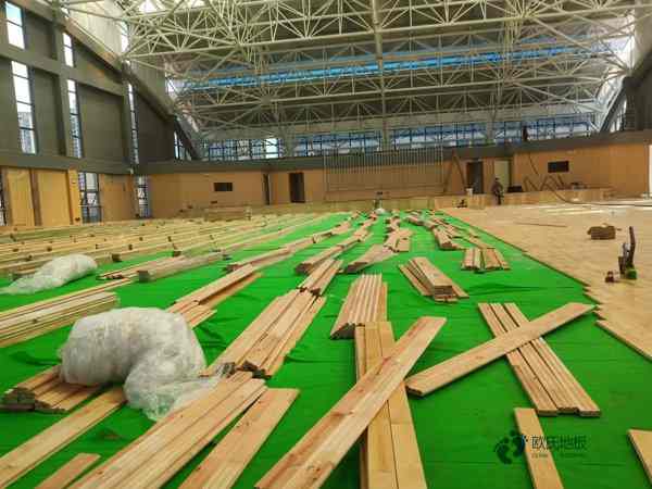 25厚运动场馆木地板安装公司