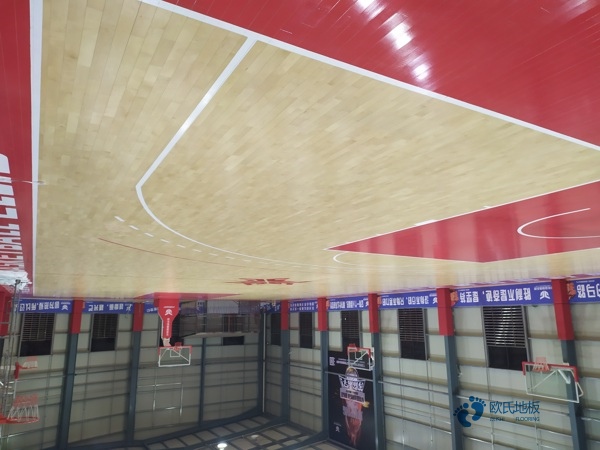 学校篮球场地地板耐磨性