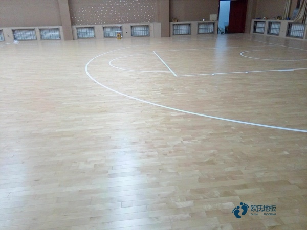 学校篮球场馆木地板检测方法