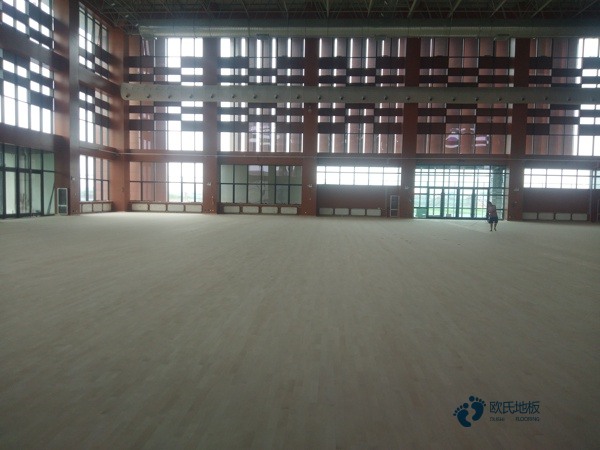 学校运动体育地板施工步骤