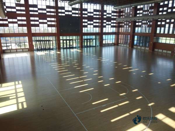 学校运动体育地板施工步骤