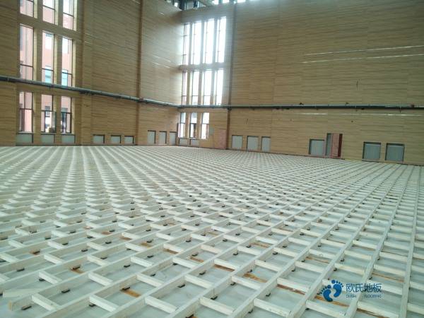 学校运动场地地板施工