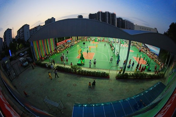 学校运动场地板施工流程
