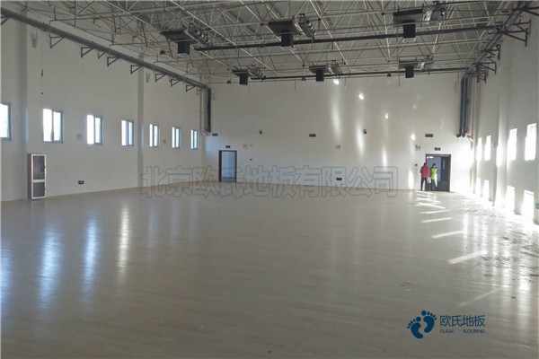 学校篮球场馆地板施工方案