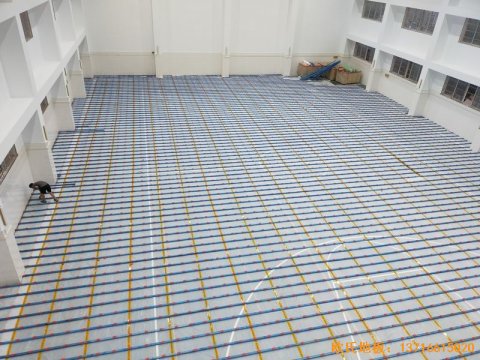 上海宝山区技术学院体育木地板安装案例