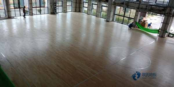 体育篮球木地板生产厂家1