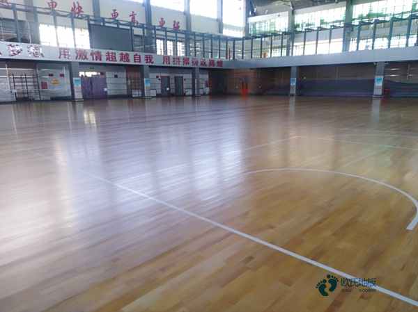 篮球场地木地板维修1