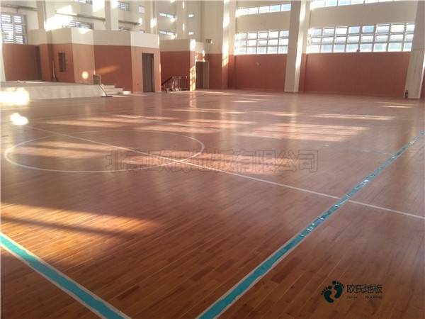 枫木篮球体育地板安装费