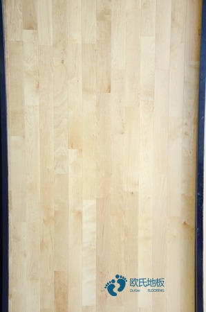 悬浮式篮球运动木地板用什么木头