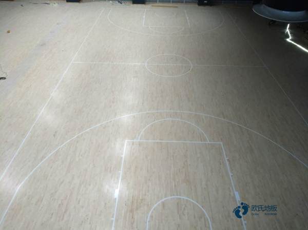 国产篮球木地板施工2