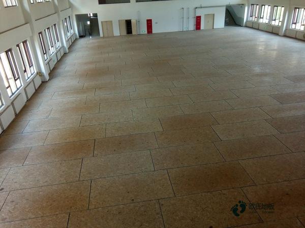 学校篮球场地地板特性2
