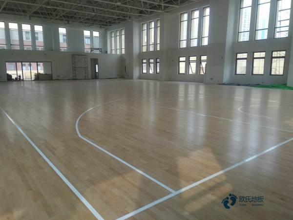 质量好篮球场木地板施工工艺2