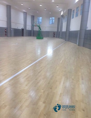 定制运动场地板哪种牌子好1