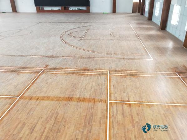 用哪种体育地板哪个牌子性价比高