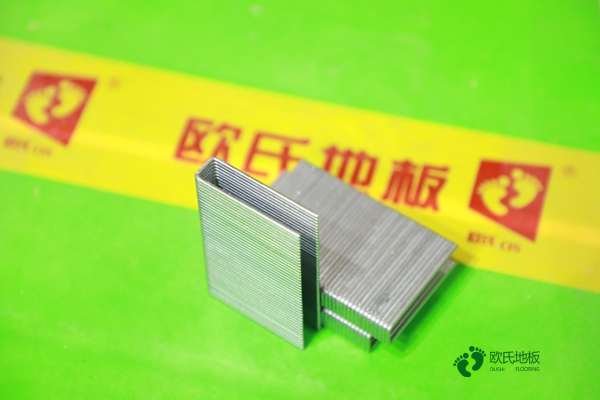 学校篮球场木地板有哪几种3